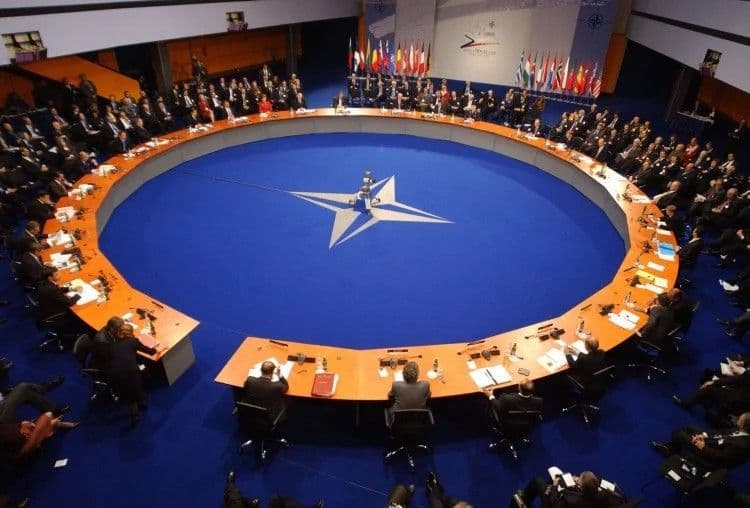 Парламентська асамблея НАТО визнала росію державою-терористом