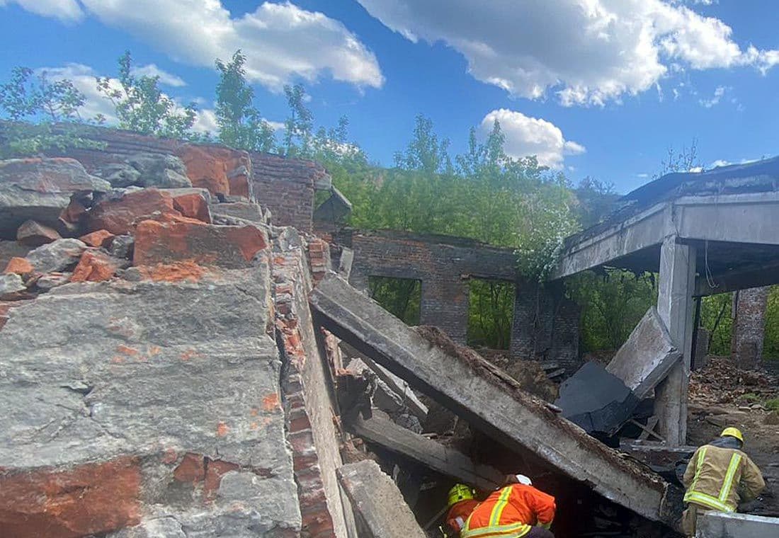 На Полтавщині чоловіка і жінку на смерть привалило стіною