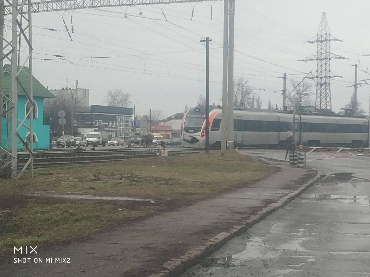 У Полтаві на Зіньківському переїзді потяг насмерть збив жінку (оновлено)