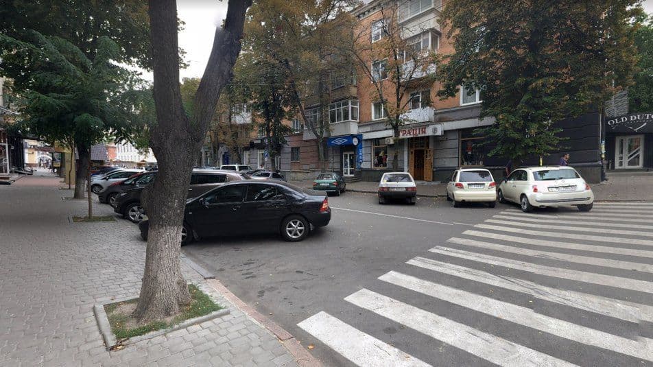 Відтинки двох вулиць у Полтаві зроблять пішохідними