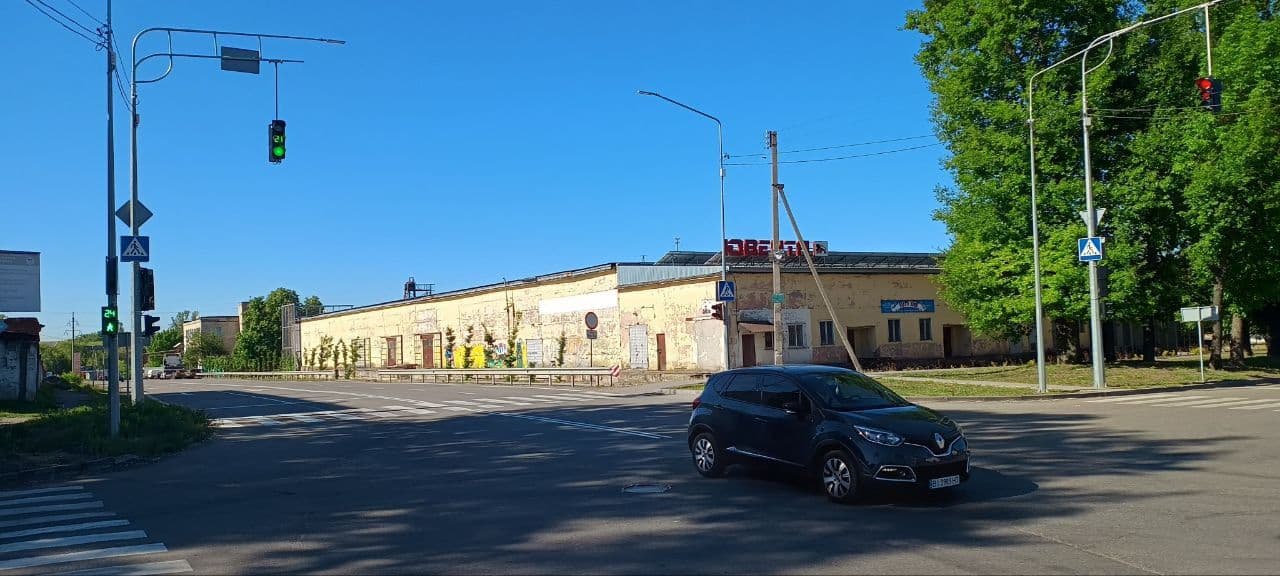 У Полтаві на перехресті Комарова-Серьогіна запрацював світлофор