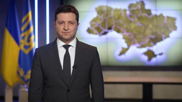 Здешевлення пального, податкові пільги та призов резервістів — Зеленський до українців