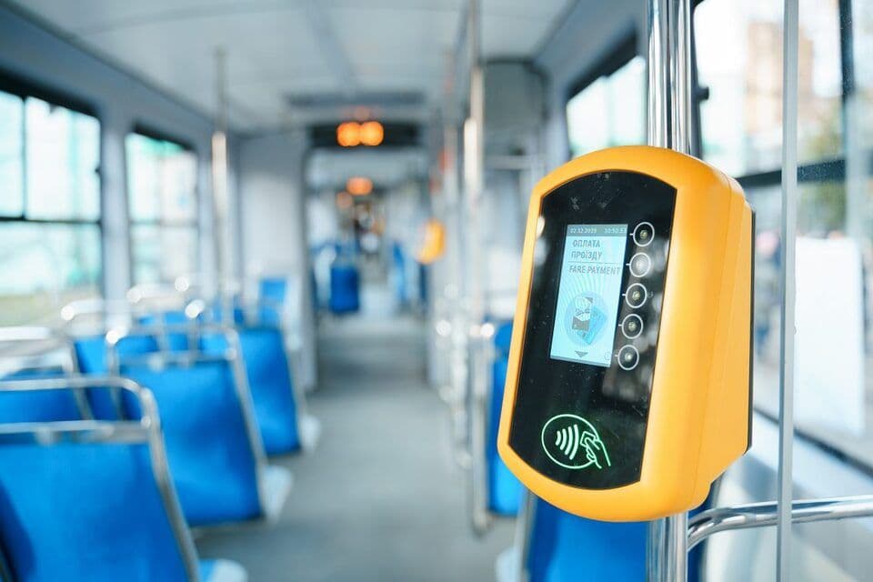 Влада Полтави затвердила графік впровадження електронного квитка