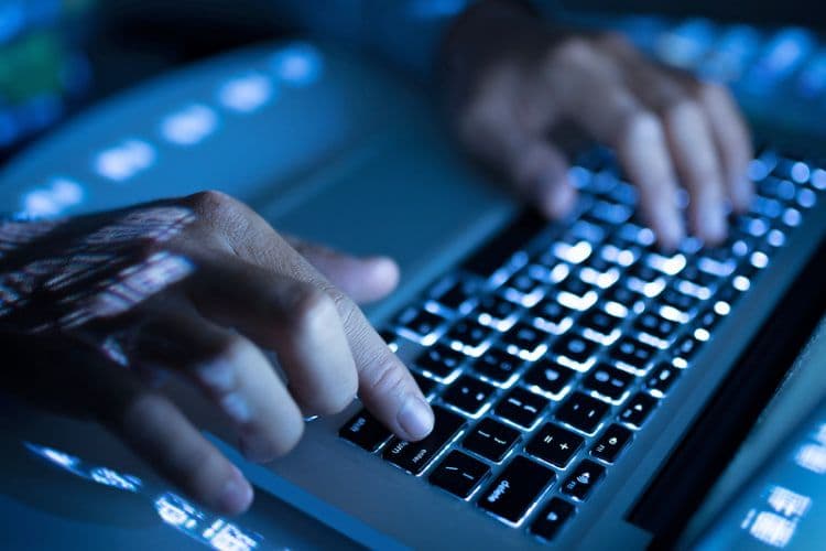 У Полтаві викрили 25-річного інтернет-шахрая