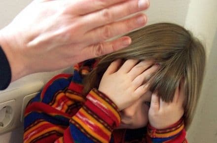 У Кременчуці п'яна мати жорстоко побила дитину