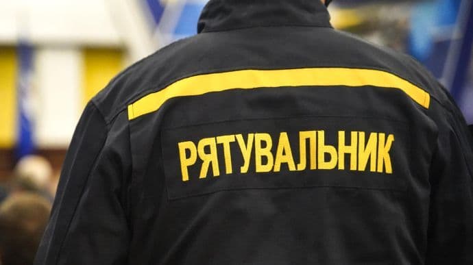 У Кременчуці гасять пожежу на місці прильоту