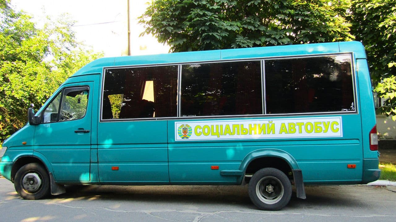 У громаді на Полтавщині припинили возити людей за перепустками