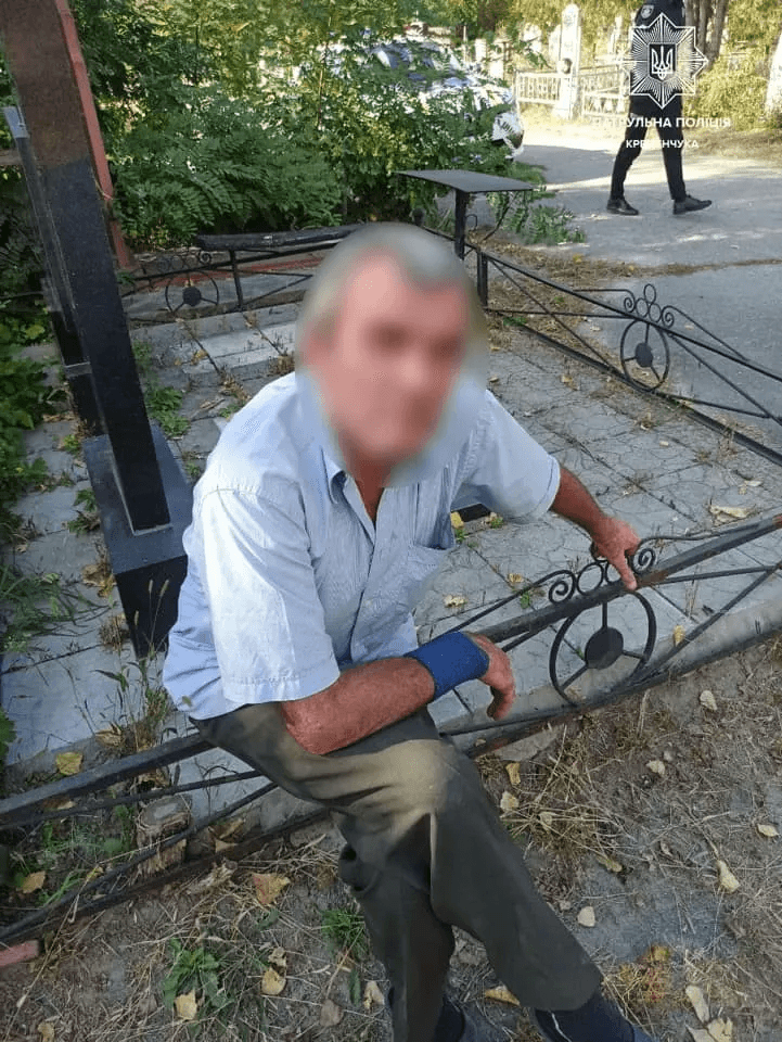 Випив і покатався: нетверезий водій у Кременчуці наробив горя на кладовищі