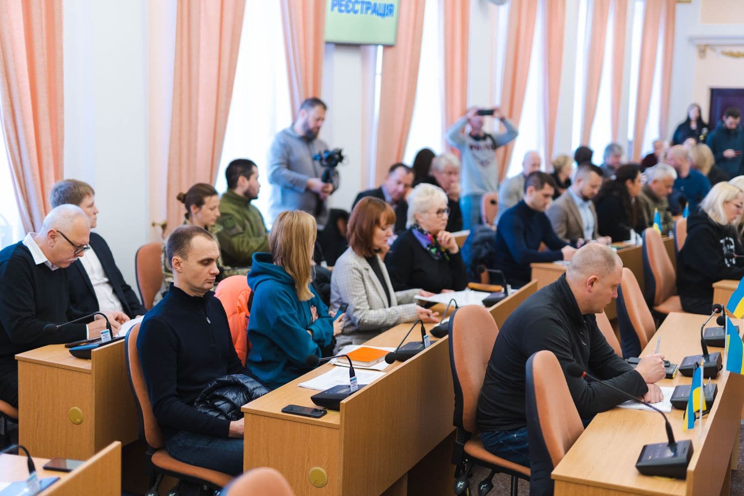 Депутати Полтавської міськради хочуть скликати позачергову сесію, щоб передати гроші військовим