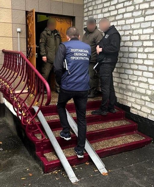 На Полтавщині викрили інспектора колонії, який приніс наркотики засудженому