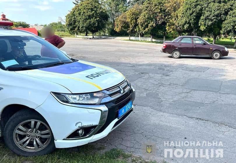 У Хоролі п'яний водій пропонував поліціянту хабар
