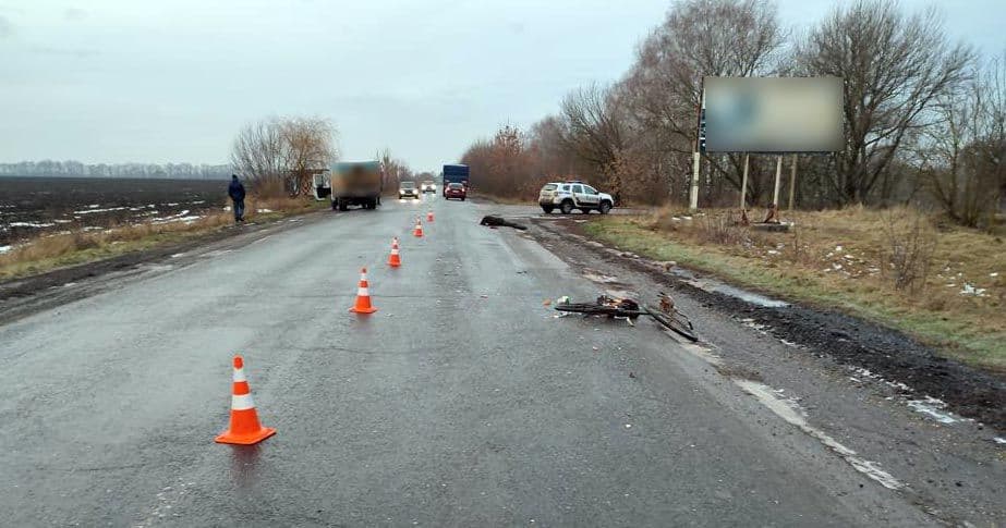 На Полтавщині водій вантажівки насмерть збив велосипедиста