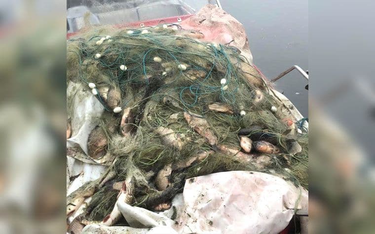 На водоймах Полтавщини знайшли більше кілометра браконьєрських сіток