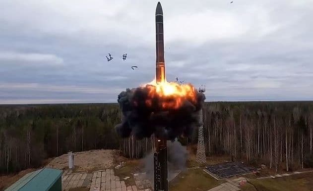 Світ з’їхав з глузду: кількість активних ядерних боєголовок суттєво зросла за останній рік