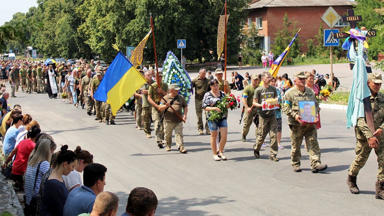 У Кобеляках попрощалися із загиблим воїном, який поліг за Україну