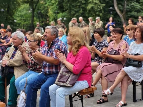 У Полтаві на Театральній площі відбудеться благодійний концерт
