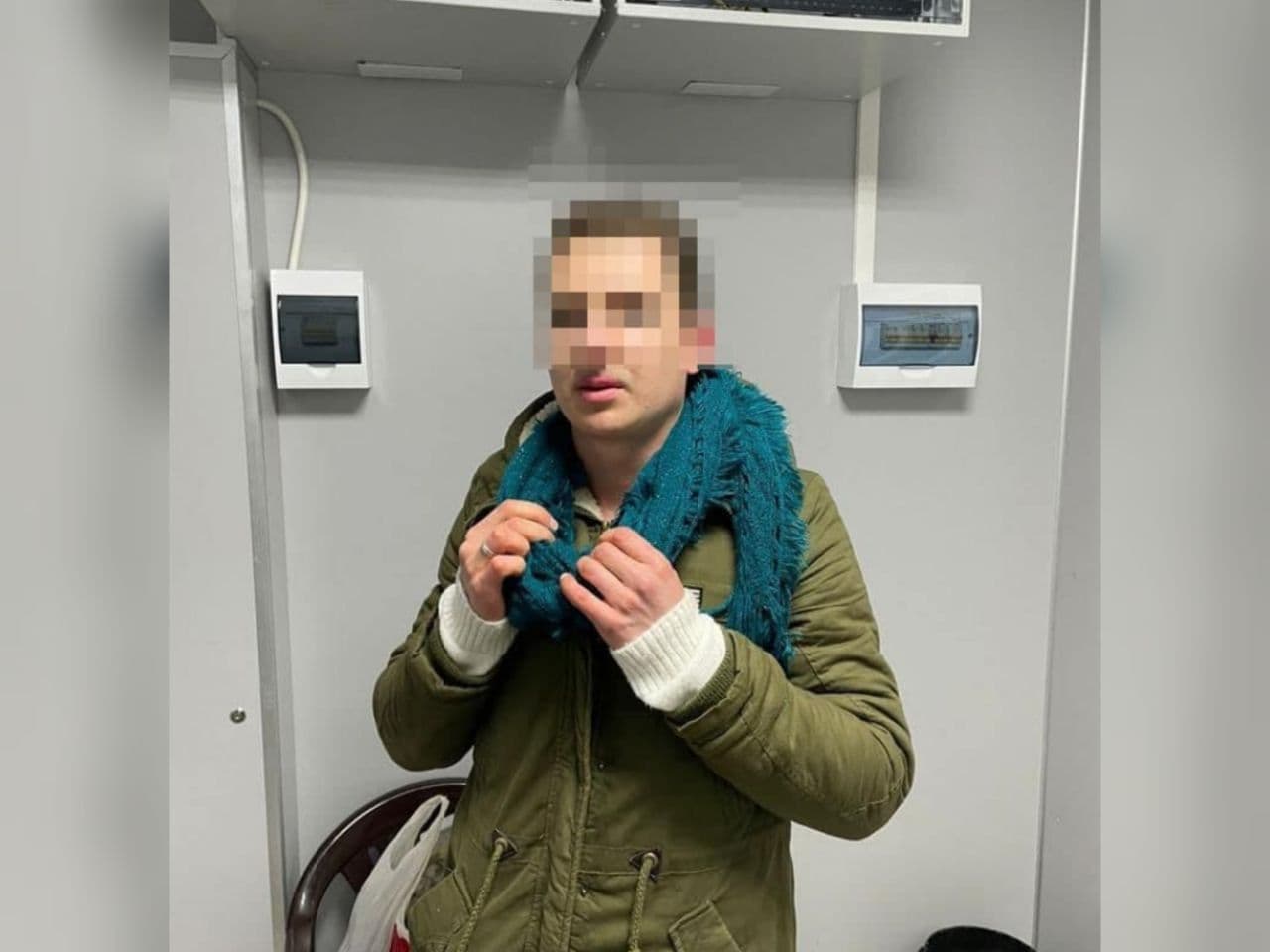 Тікав від мобілізації: на кордоні впіймали киянина, який видавав себе за жінку