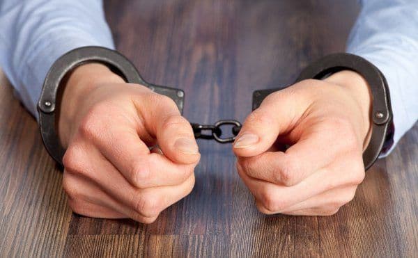 На Полтавщині судитимуть чоловіка, який забив свого брата до смерті пляшкою