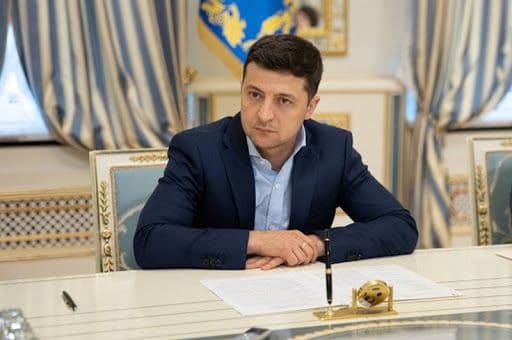 Зеленський звернувся в Кремль за коментарем про військову активність Росії - відповіді не отримав. У Кремлі стверджують, що звернень не було