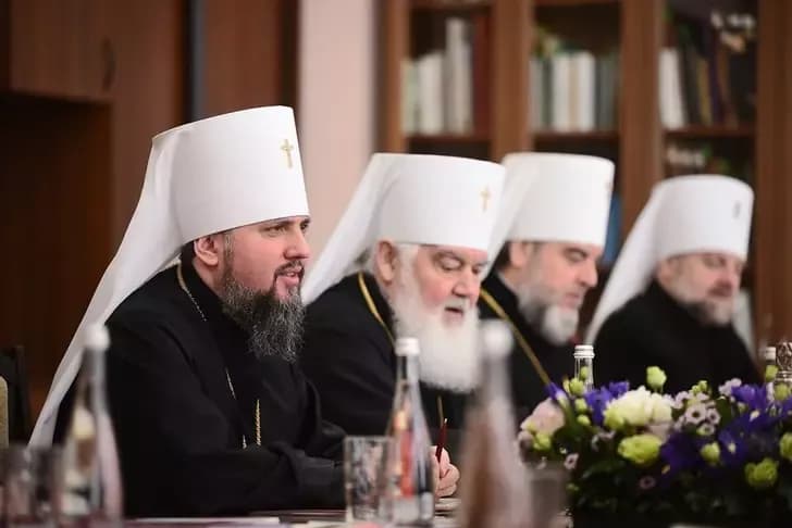 Петиція про демонтаж пам'ятників Зигіна і Ватутіна та Різдво разом з Європою — головне за 19 жовтня