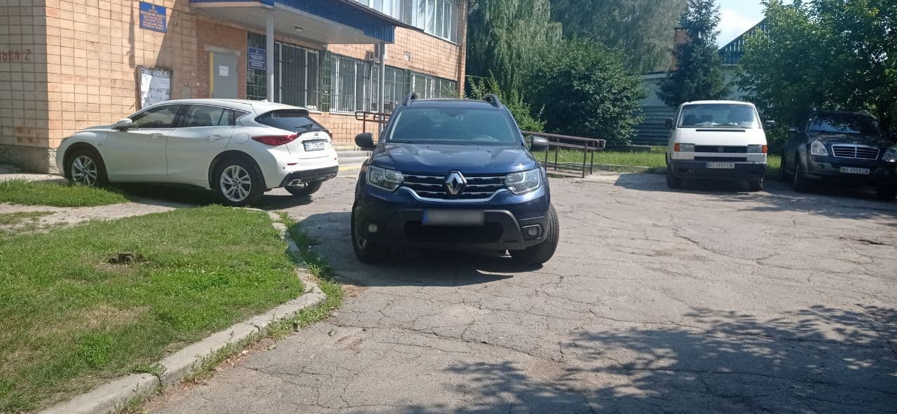 Щербанівська сільрада передала військовим службовий автомобіль голови Ігоря Процика