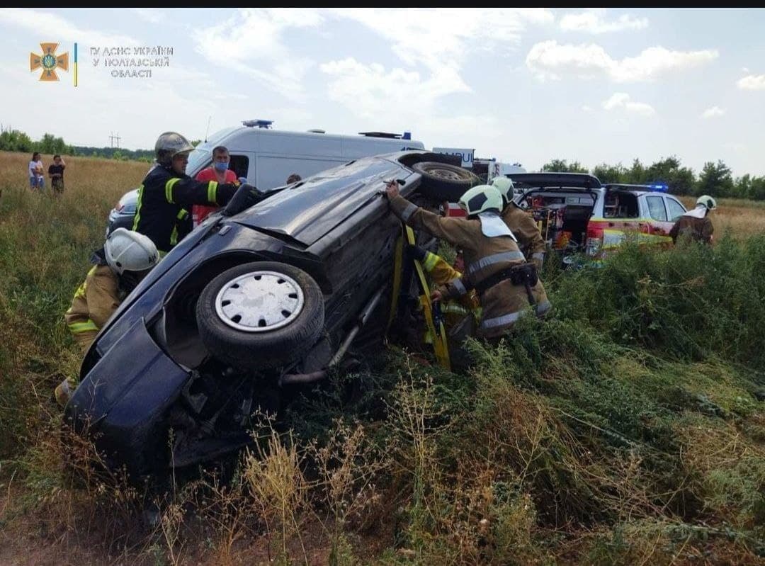У Розсошенцях сталася аварія: троє травмувалися (фото)
