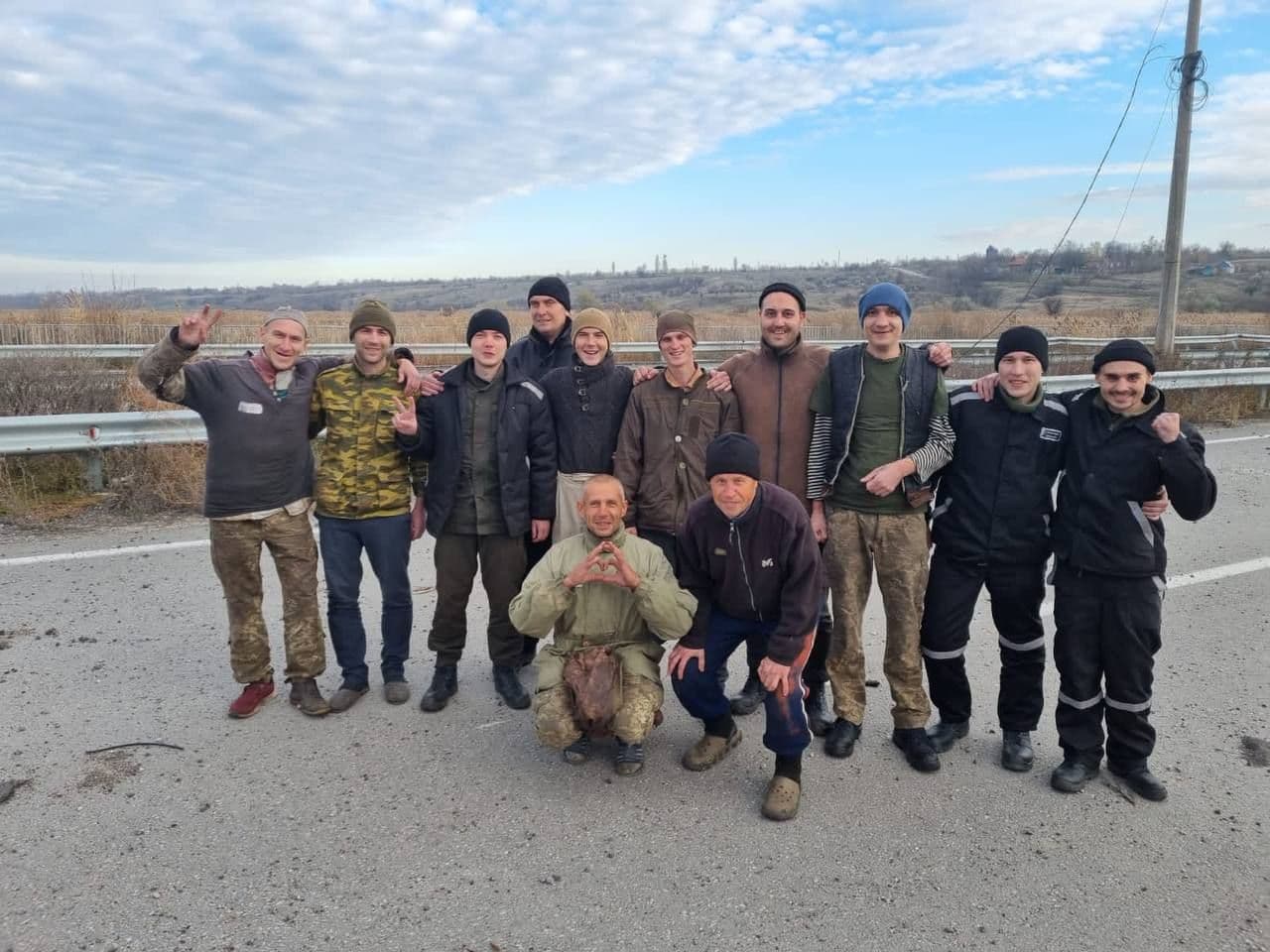 Наші вдома: Україна звільнила з полону 107 військових
