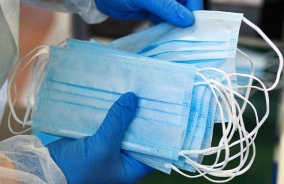 У МОЗ розповіли, скільки українці носитимуть маски