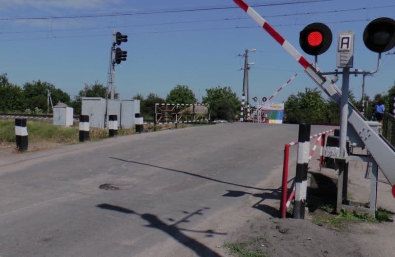 Під Полтавою тимчасово закриють залізничний переїзд