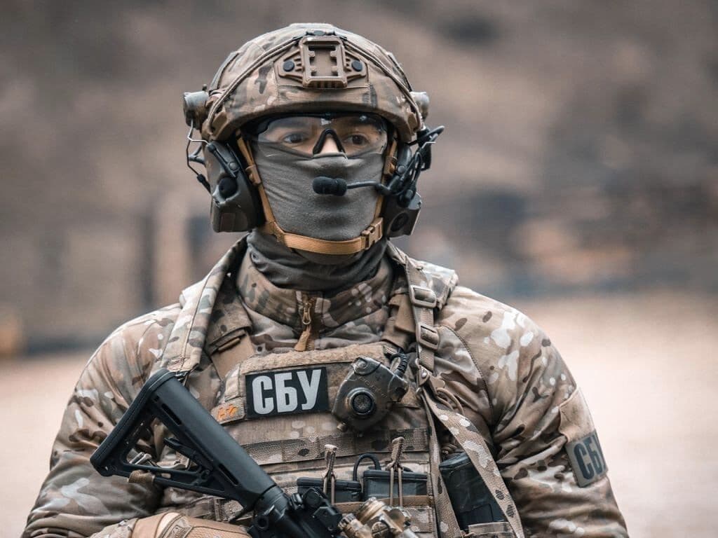 На Полтавщині підозрюють підприємця у виготовленні неякісних респіраторів для військових