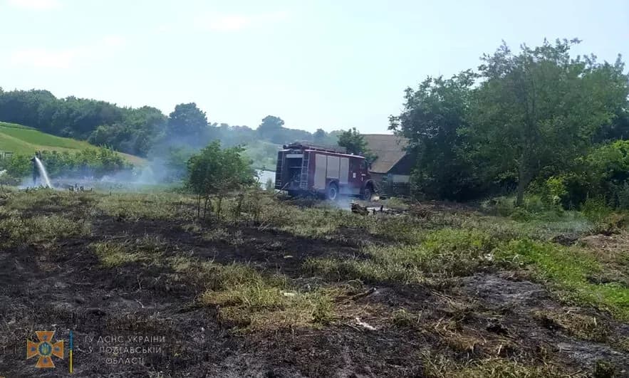 У Миргородському районі чоловік гасив полум'я і отруївся димом