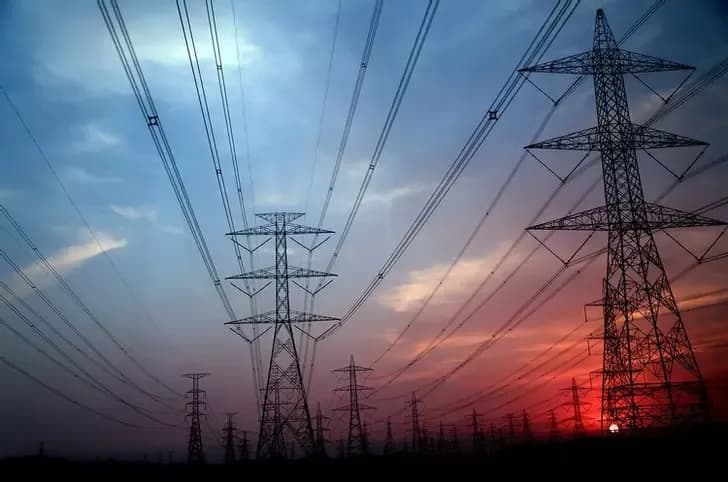 Ракетний обстріл України, відсутність електроенергії і історія полтавського викладача, який боронить Донеччину — головне за 23 листопада