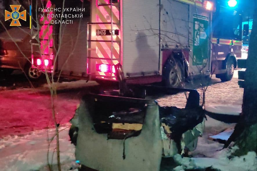 У Кременчуці гасили пожежу в багатоповерхівці