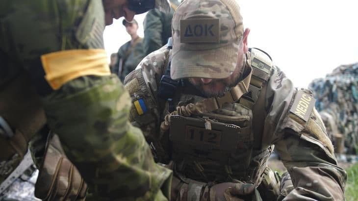 Натівські інструктори вісім годин навчали військових Полтавщини тактичній медицині (відео)
