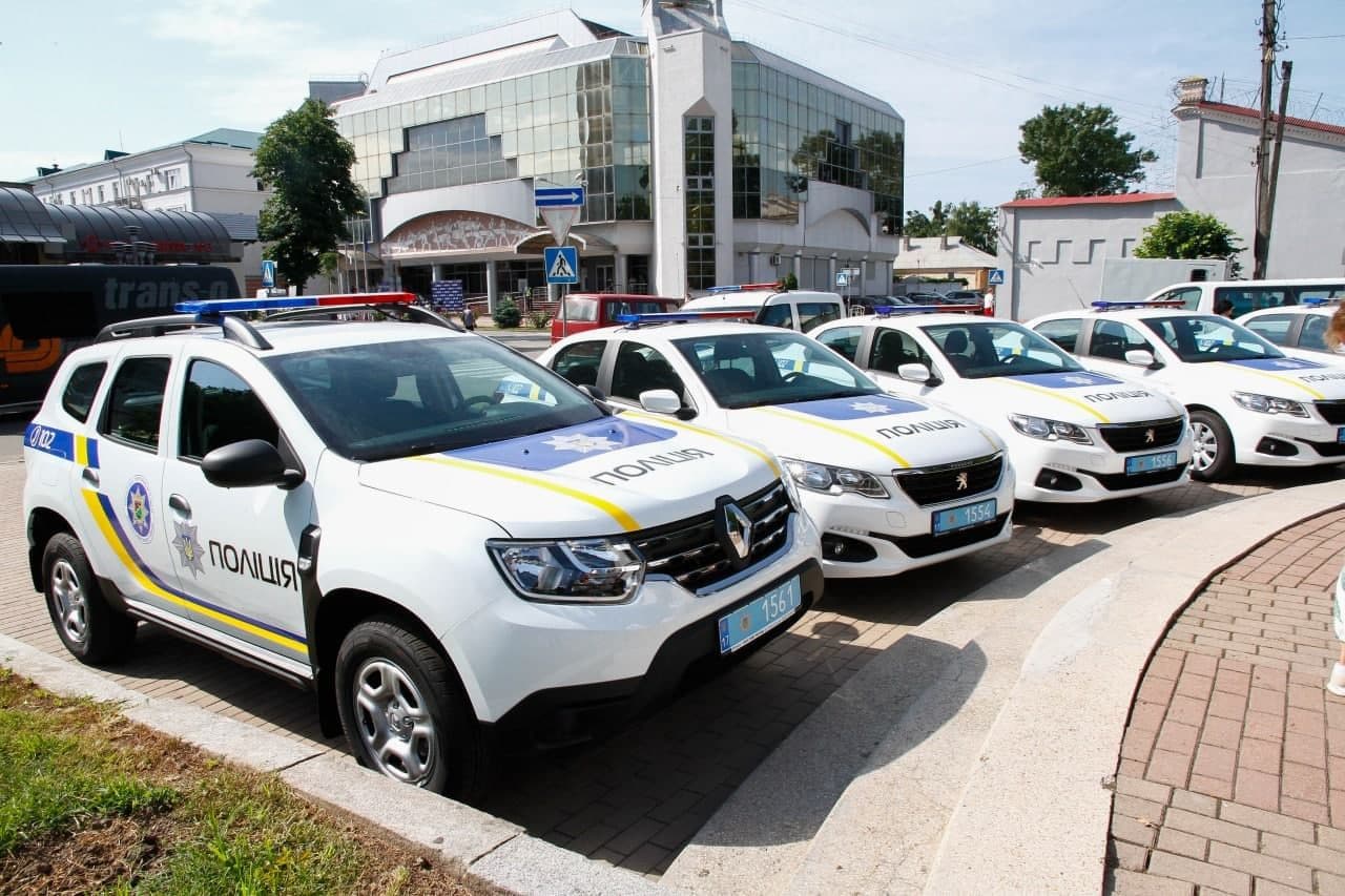 Поліцейські отримали нові автомобілі