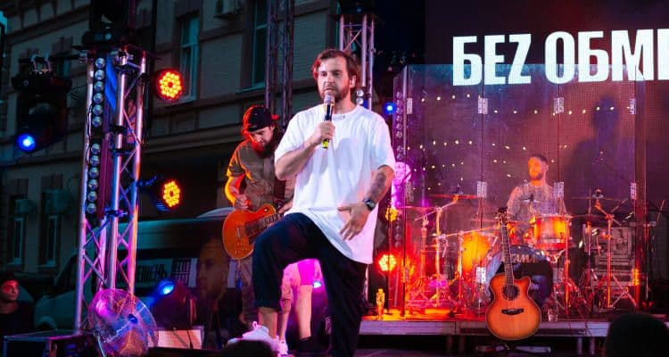 «Вільні люди»: додатковий концерт гурту «Без обмежень» у Полтаві
