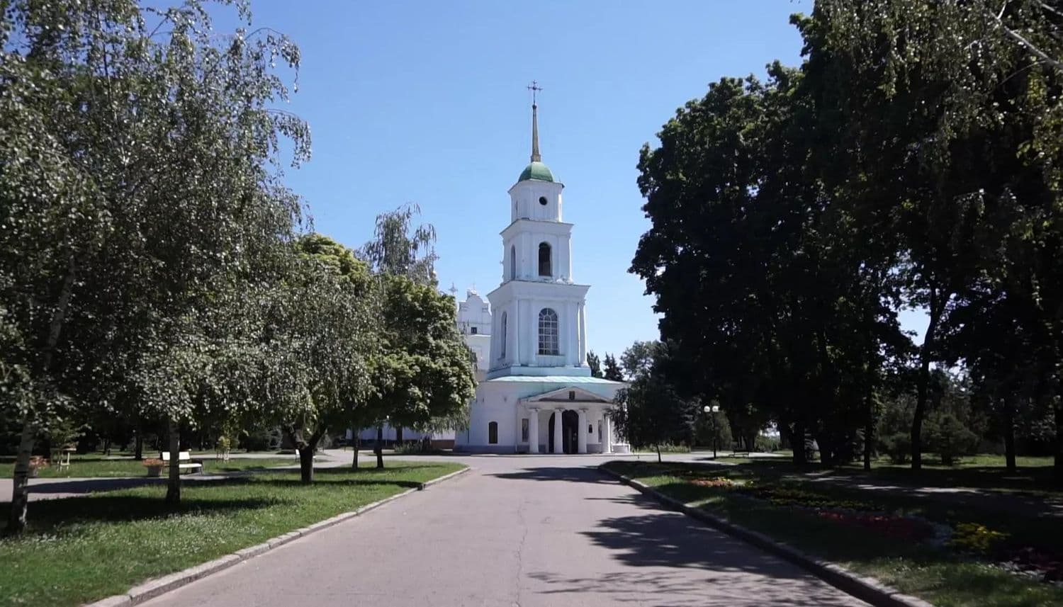 Полтавців запрошують на благодійну історичну екскурсію до дзвіниці