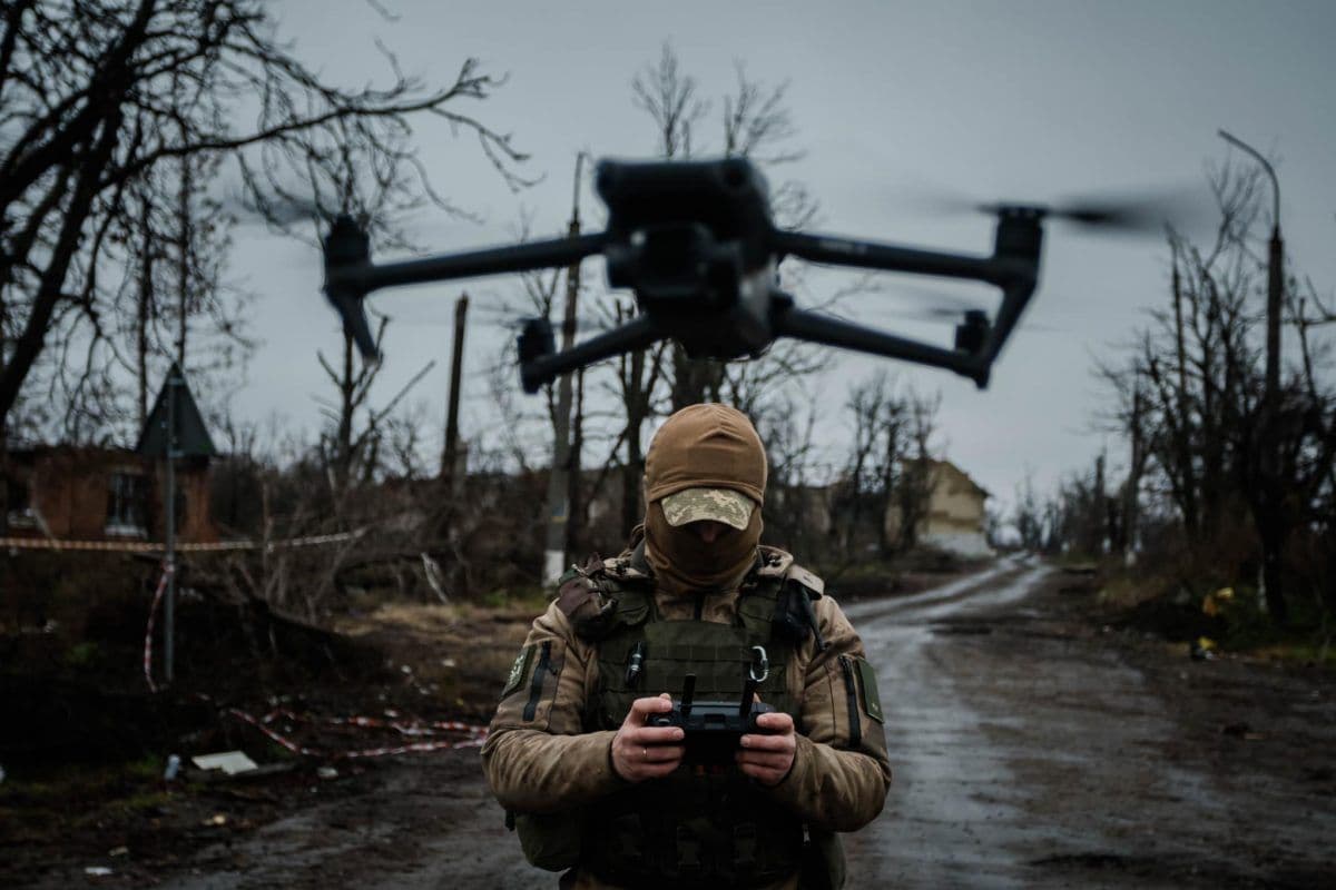Полтавські аеророзвідники знищують ворожу техніку на фронті (відео)