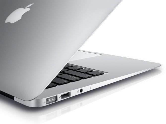 MacBook Air — найзручніший ноутбук Mac, щоб робити все на льоту