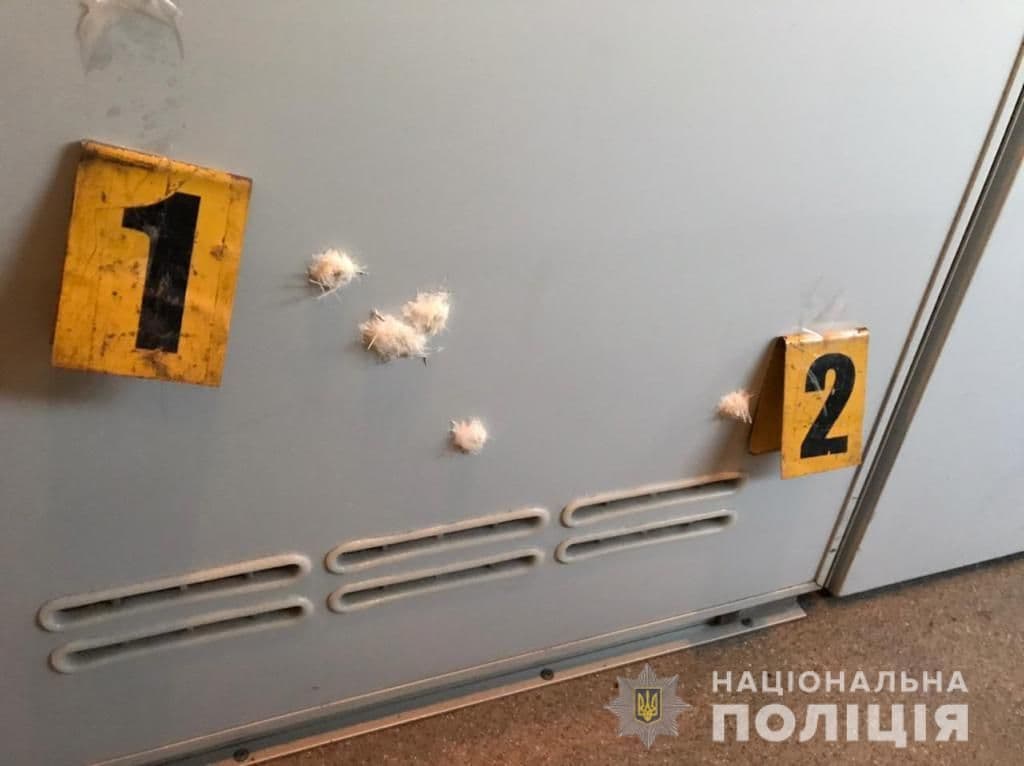 Двоє військовослужбовців влаштували стрілянину у потязі - деталі