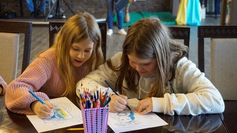 У Глобиному проводять майстер-класи для дітей-переселенців
