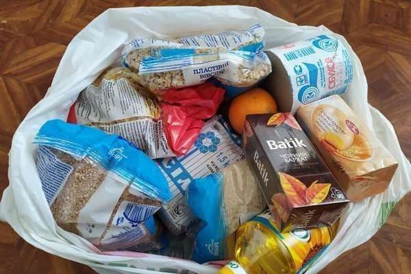 Продукти та господарчі товари: чим полтавці можуть допомогти переселенцям