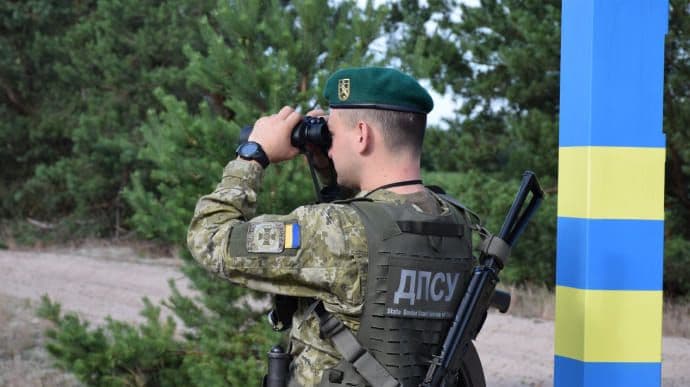 На кордоні з Румунією затримали двох полтавців з підробленими документами