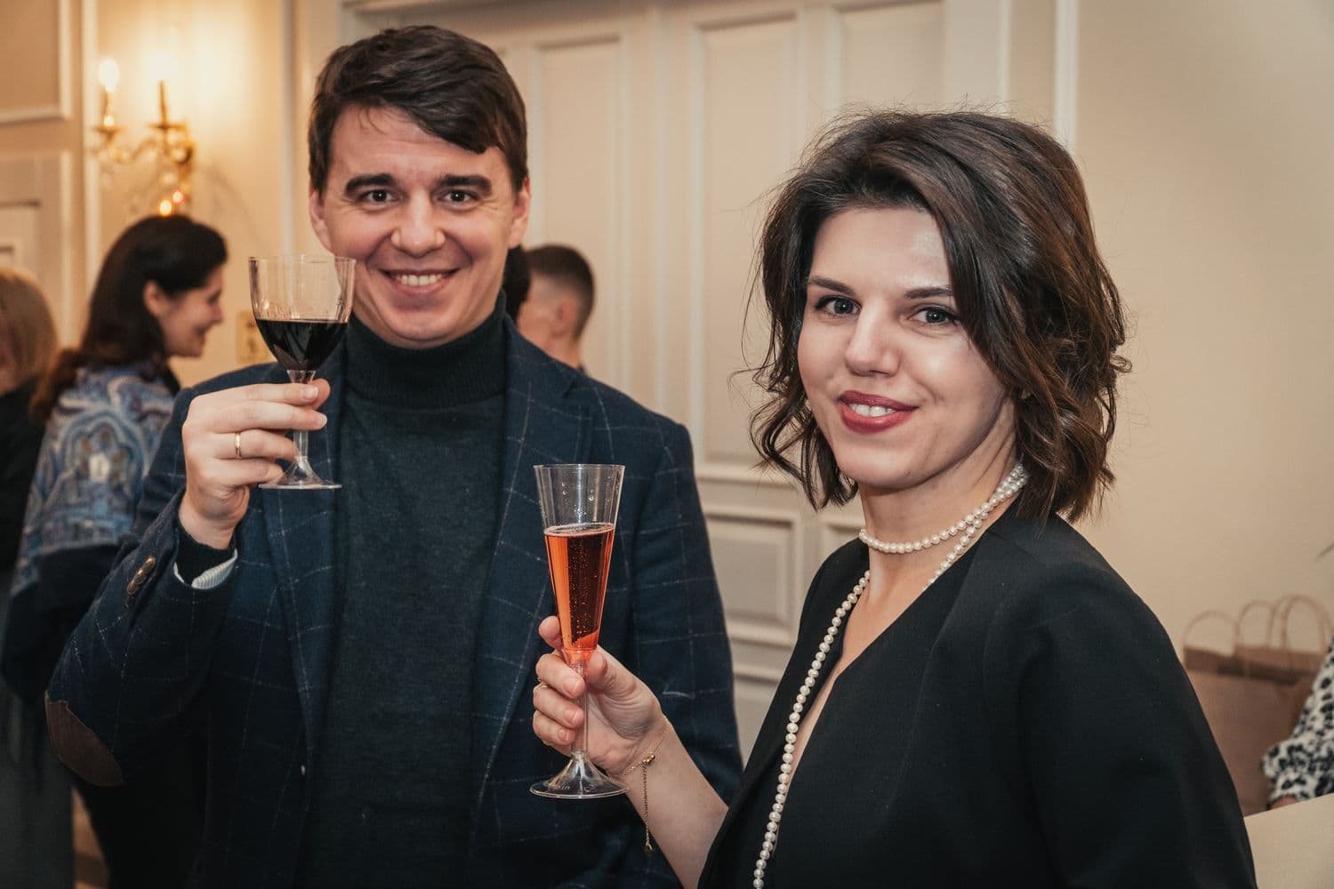 Вечір сиру та вина: як відпочиває полтавський бомонд. ФОТОРЕПОРТАЖ