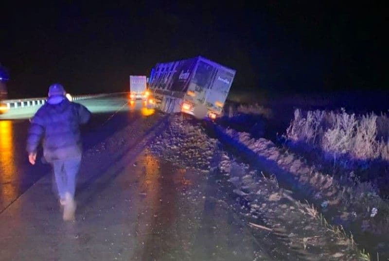Вантажівка задавила чоловіка на трасі в Полтавському районі