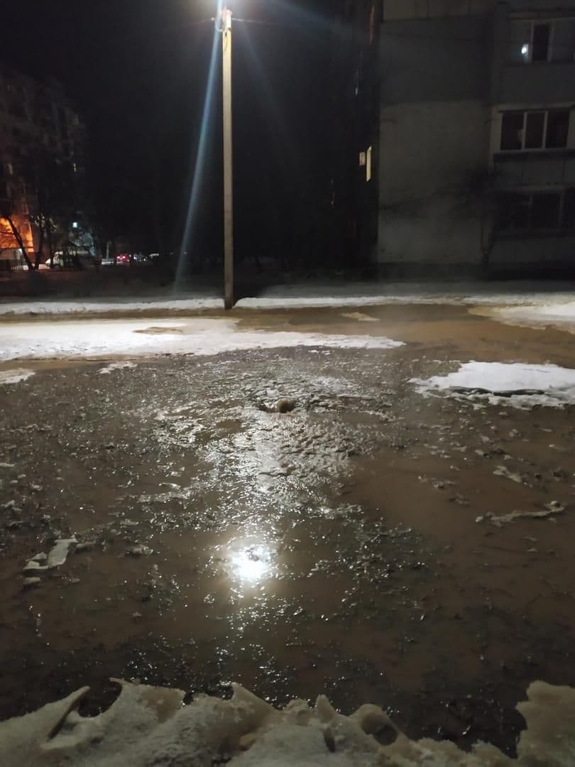 Комунальники розповіли, коли на Садах з'явиться вода