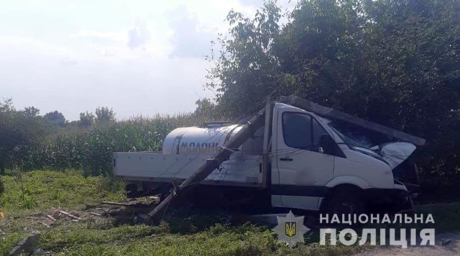 Біля Оржиці молоковоз збив пішохода (фото)