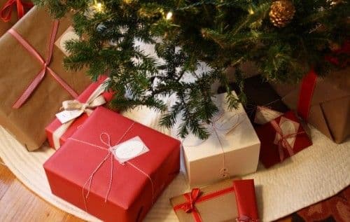 Від свічки до СПА: що подарувати на Новий рік і не збанкрутіти