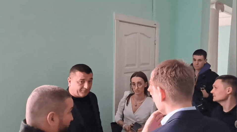 Полтавські чиновники, які погрожували журналістці, заперечують, що спілкувались з нею
