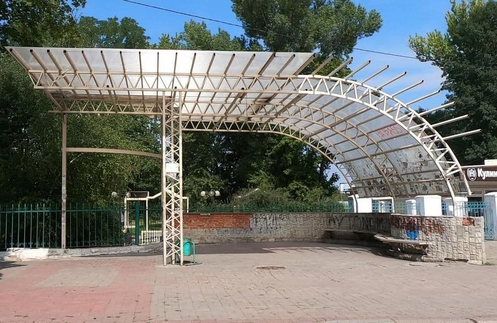 Одразу й не вимовиш: у Полтаві перейменовують зупинки